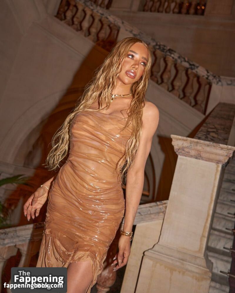 Munroe Bergdorf Fapello Latest Exclusive Leaked Photos