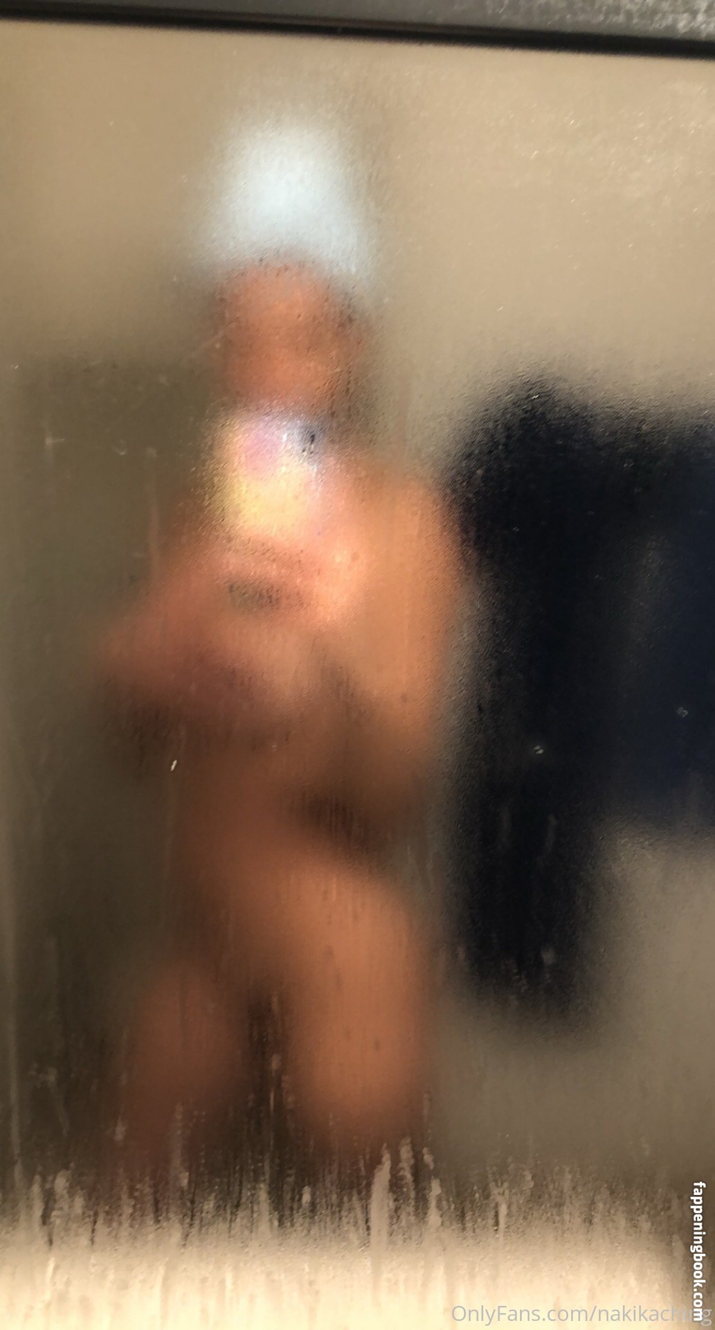 Naki Kaching Nude