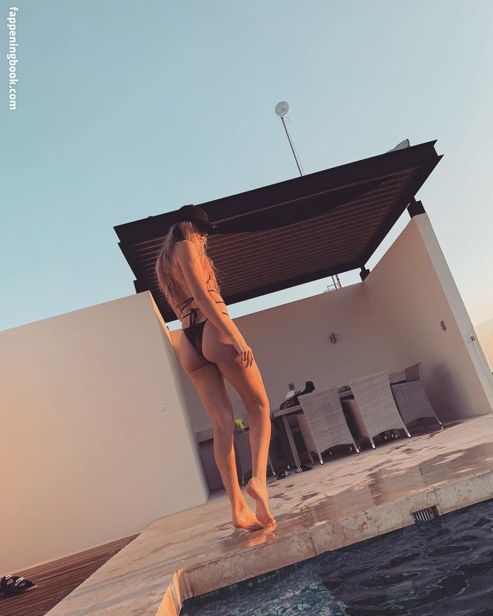 Naomi Broady Nude
