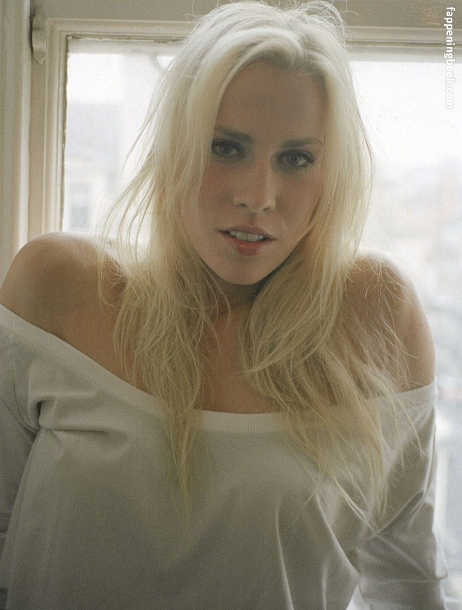 Nackt  Natasha Bedingfield Natasha Bedingfield