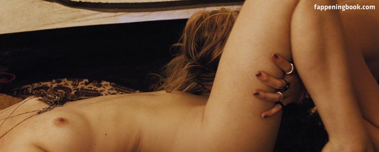 Nathalia Dill Nude