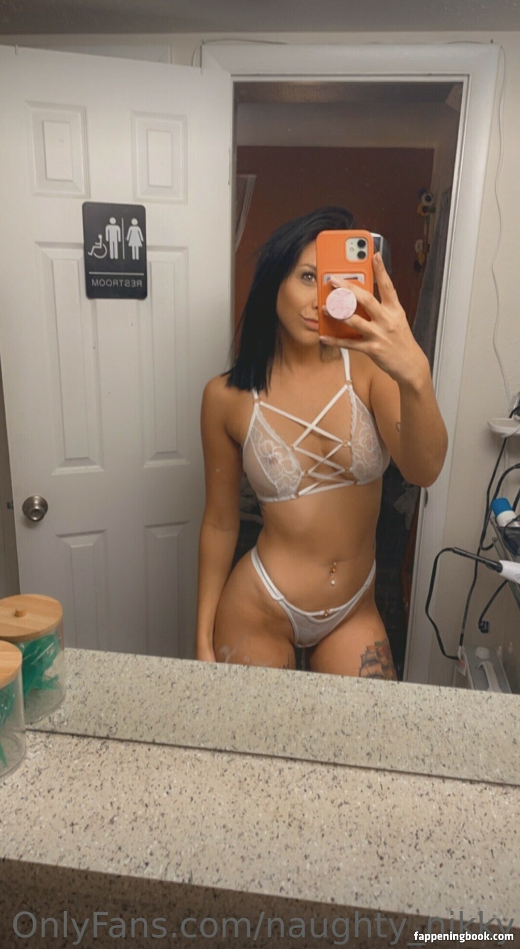 naughty_nikky Nude OnlyFans Leaks