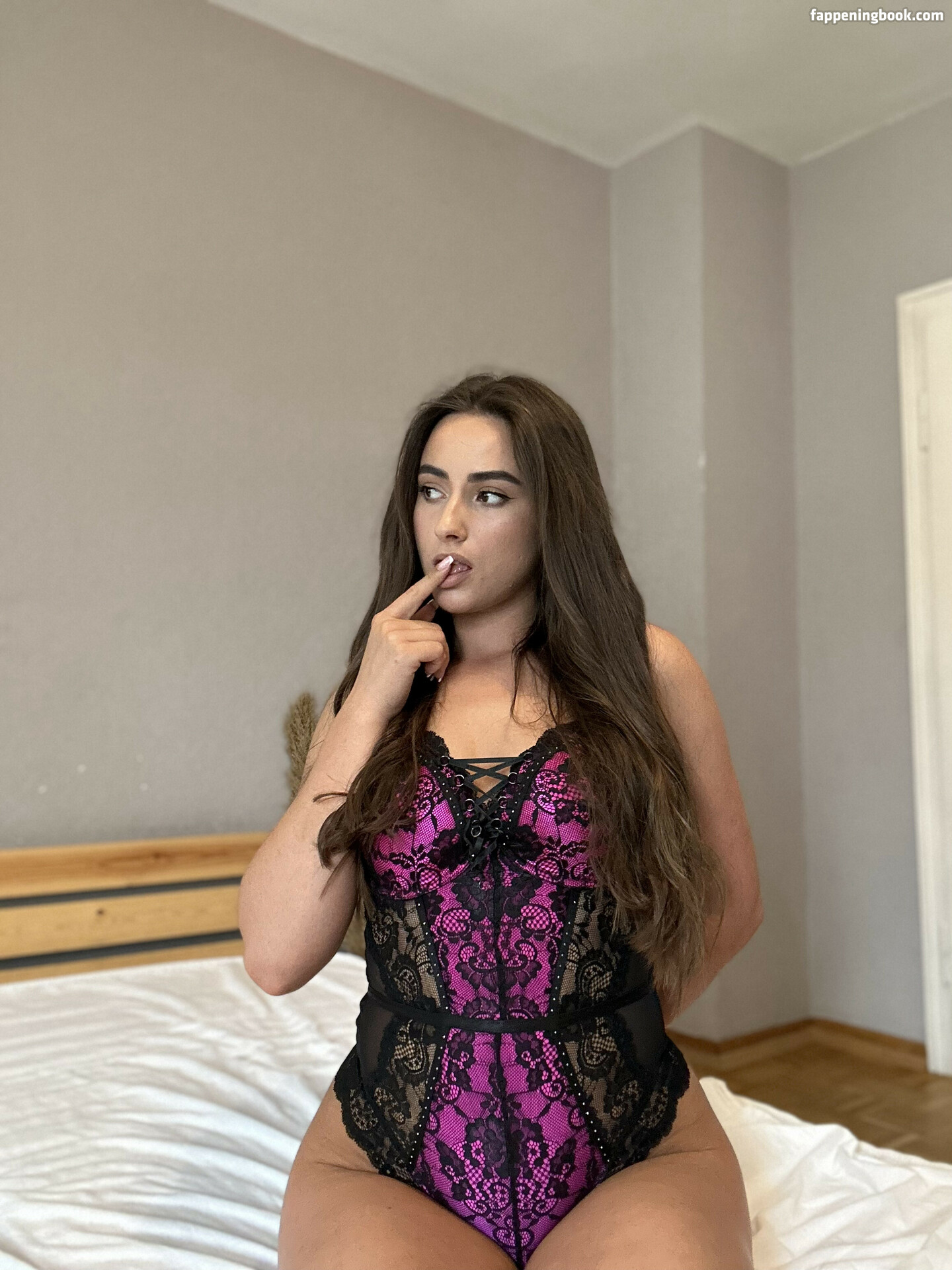 NaughtyCola Nude OnlyFans Leaks