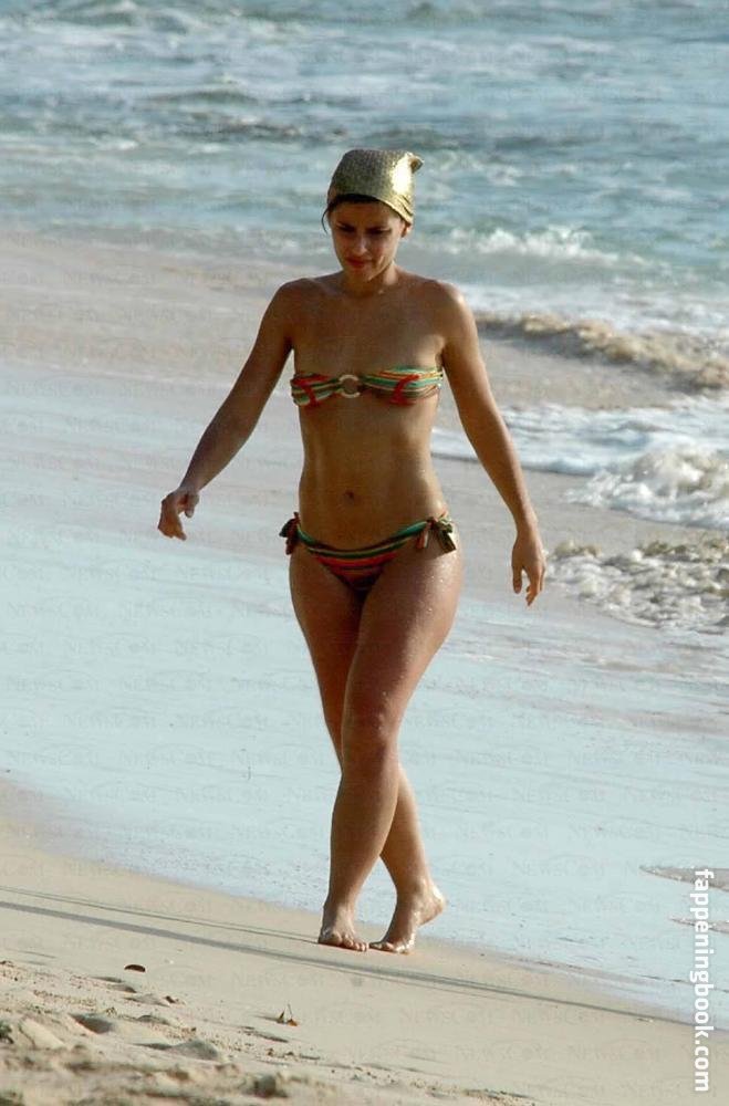 Topless nelly furtado 36 Danica