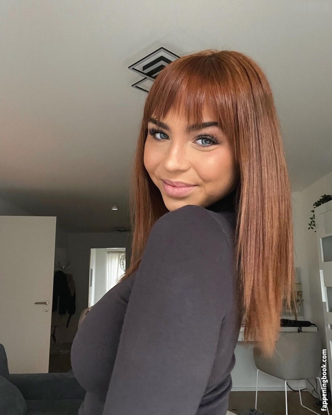 Nika Sophie Nude, OnlyFans Leaks, Fappening - FappeningBook