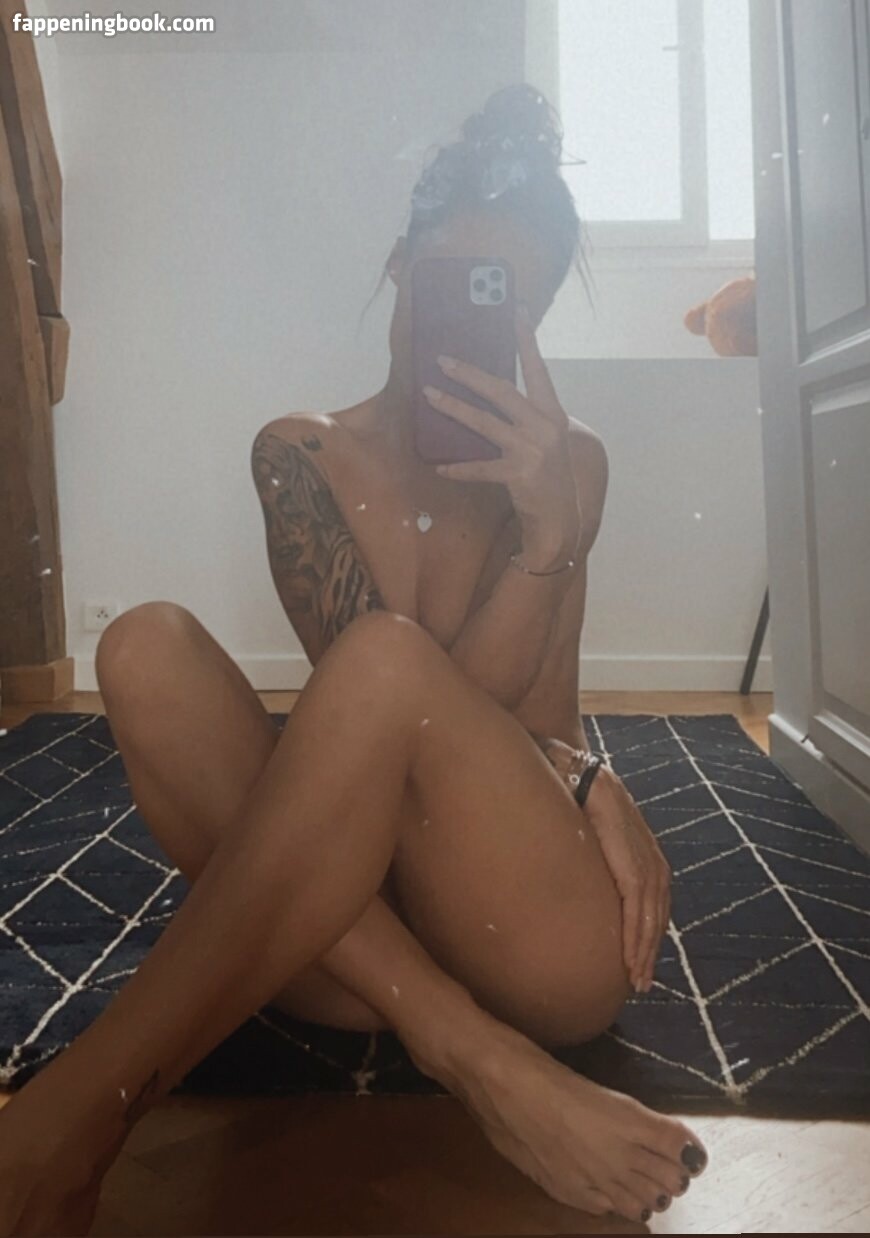 Nikita Bellucci Nude OnlyFans Leaks