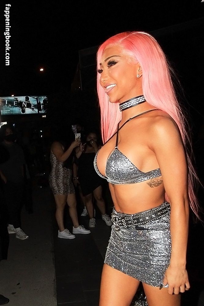 Nikita Dragun Nikitadragun Nude Onlyfans Leaks The Fappening Photo 1296628 Fappeningbook 9084