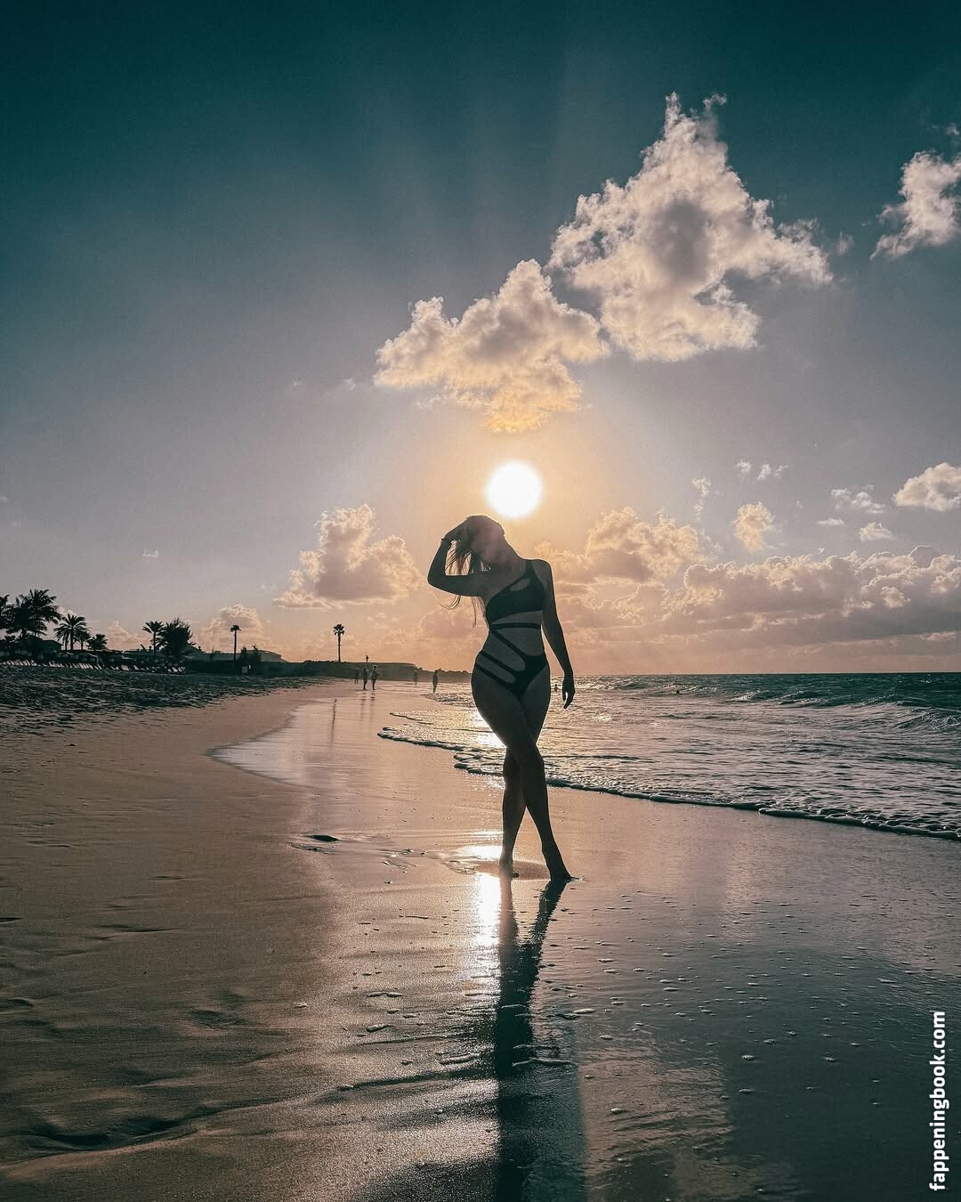 Noelle Foley Nude OnlyFans Leaks