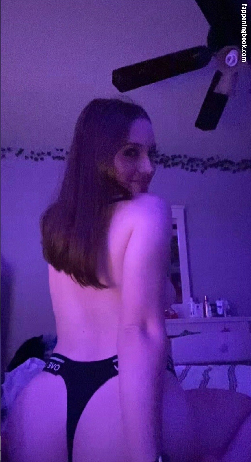 Noelle Nude OnlyFans Leaks