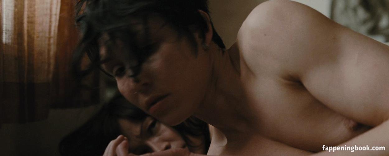 Noomi Rapace Nude