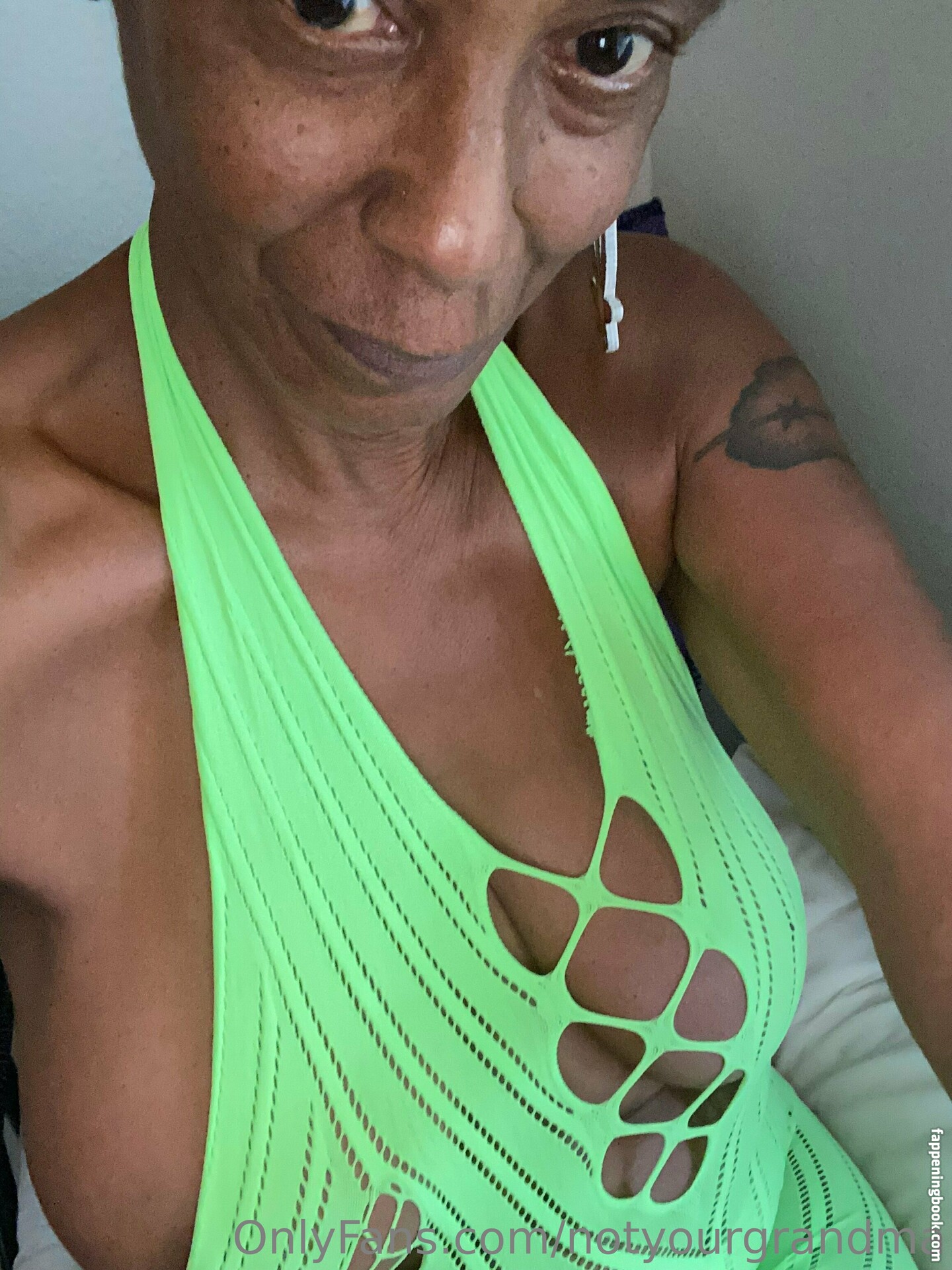 notyourgrandma Nude OnlyFans Leaks