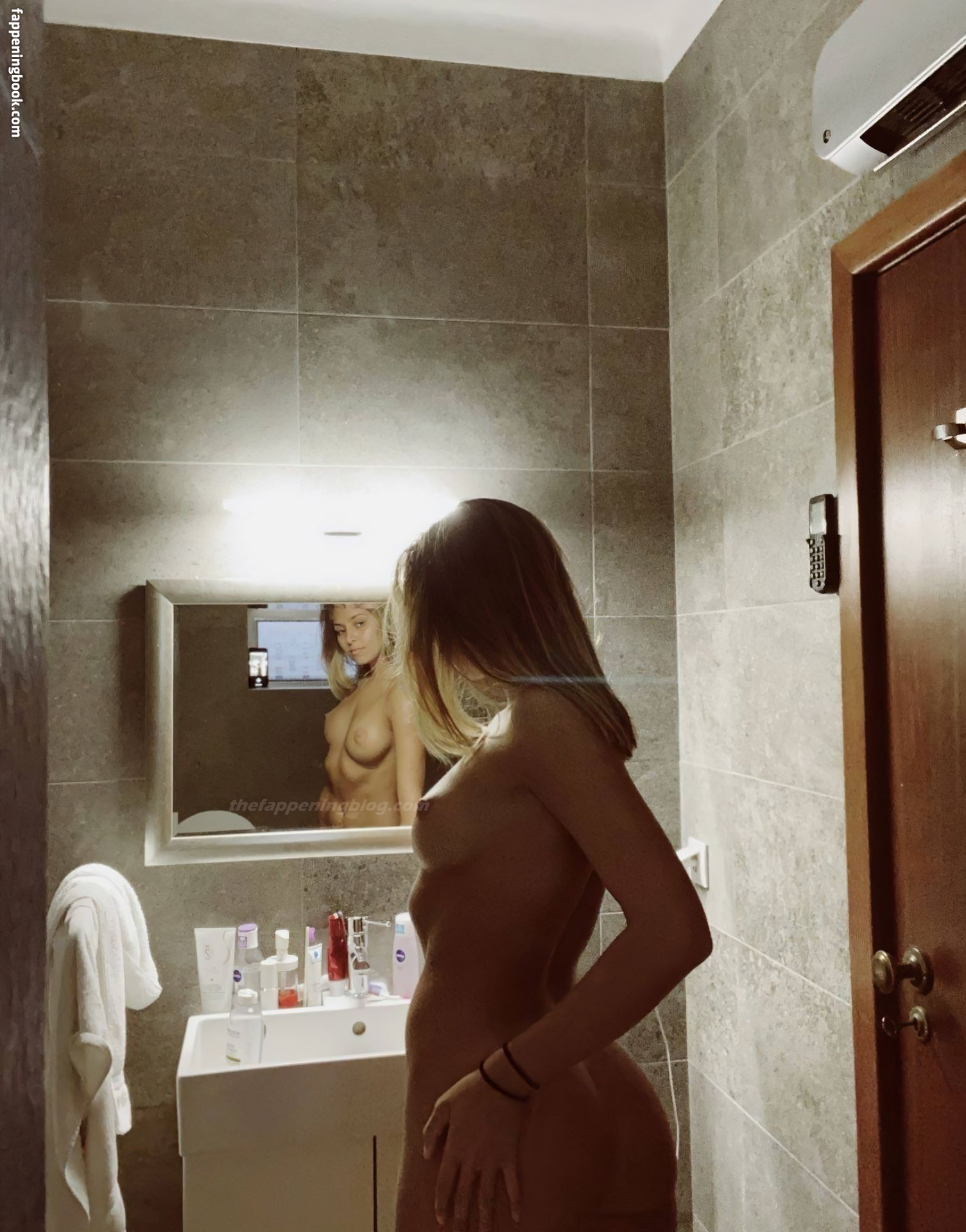 Olivia Belmonte Nude