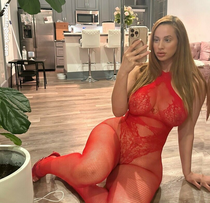 Olivia Stpierre Nude OnlyFans Leaks