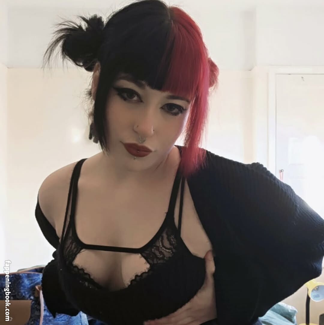 One_good_scare Nude OnlyFans Leaks