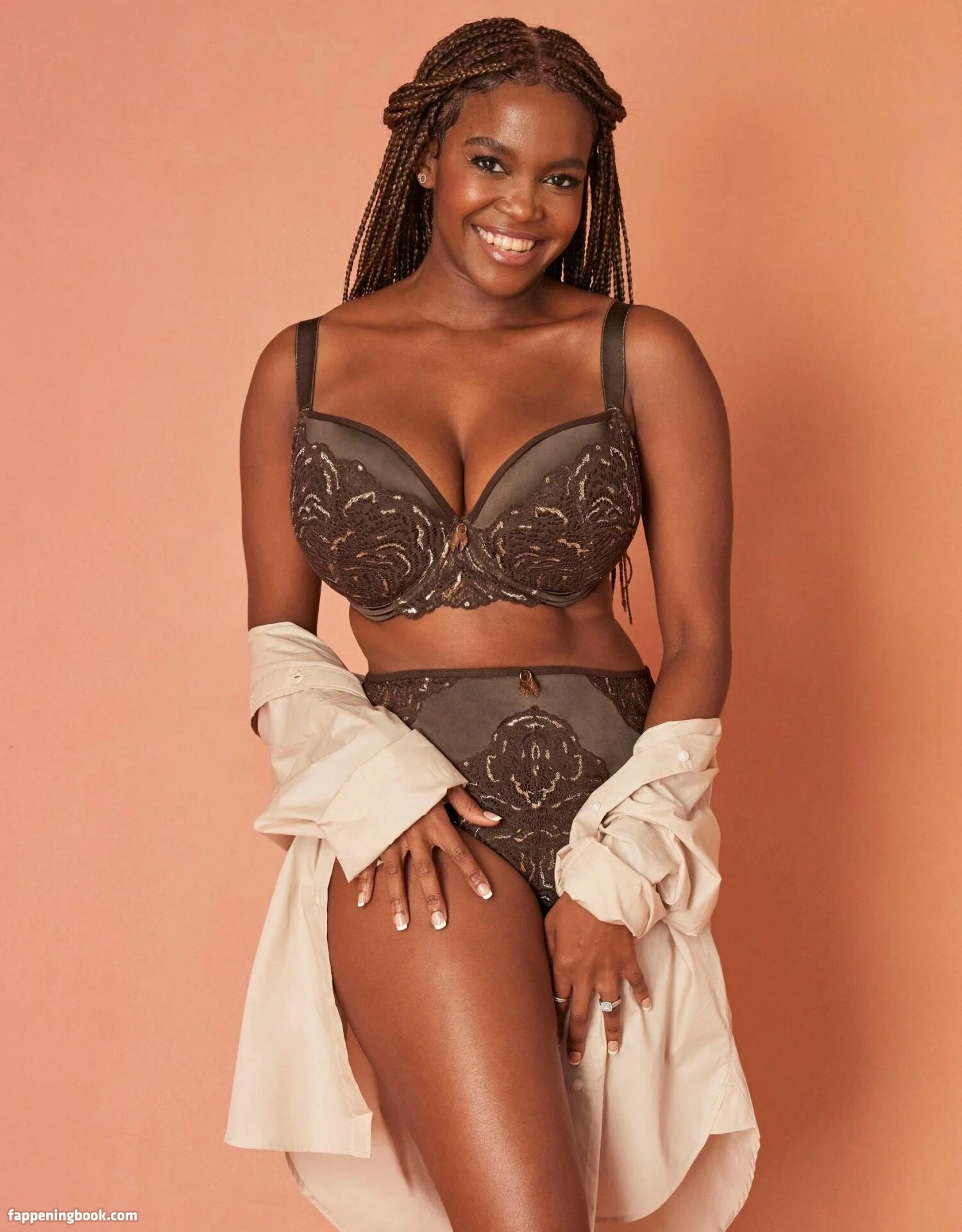 Oti mabuse sexy