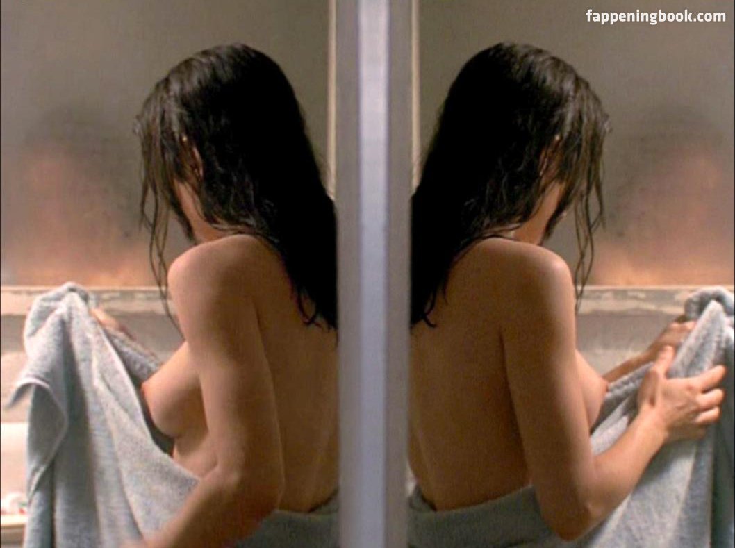 Pamela Adlon Nude