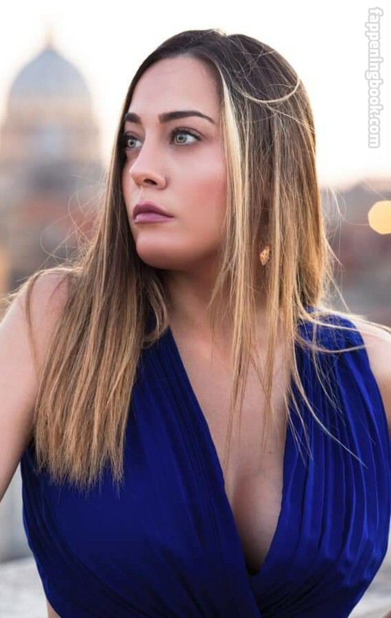 Paola Saulino Fapello Latest Exclusive Leaked Photos