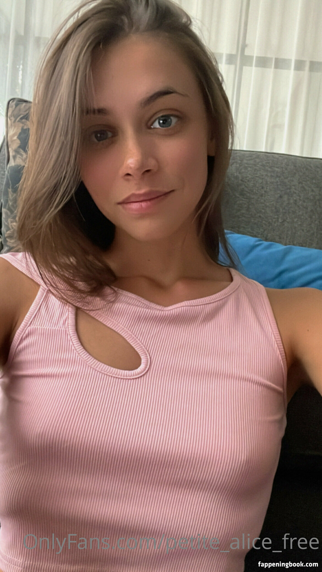 petite_alice Nude OnlyFans Leaks