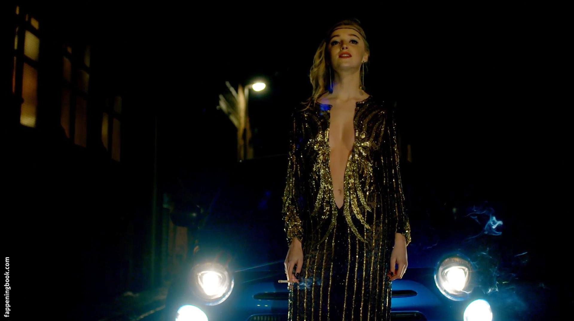 Phoebe Dynevor Nude