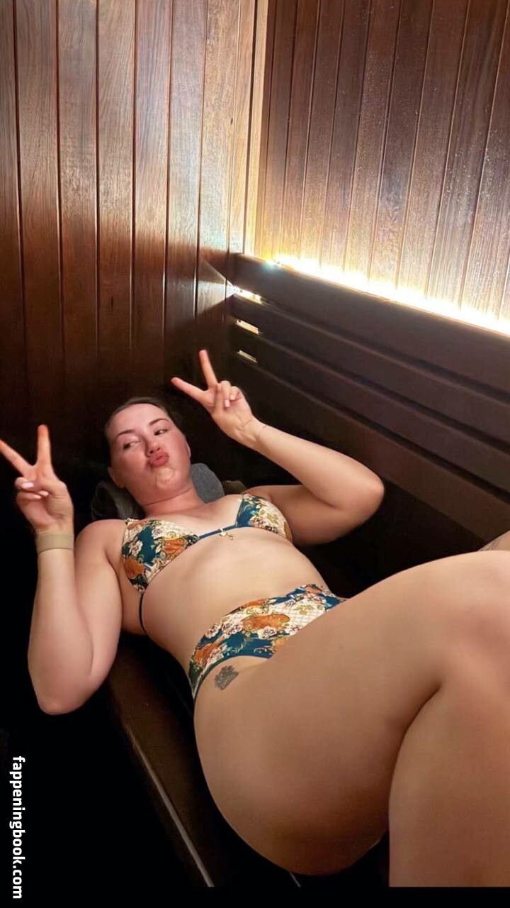 Pineapplebrat erome Latest Exclusive Leaked Photos