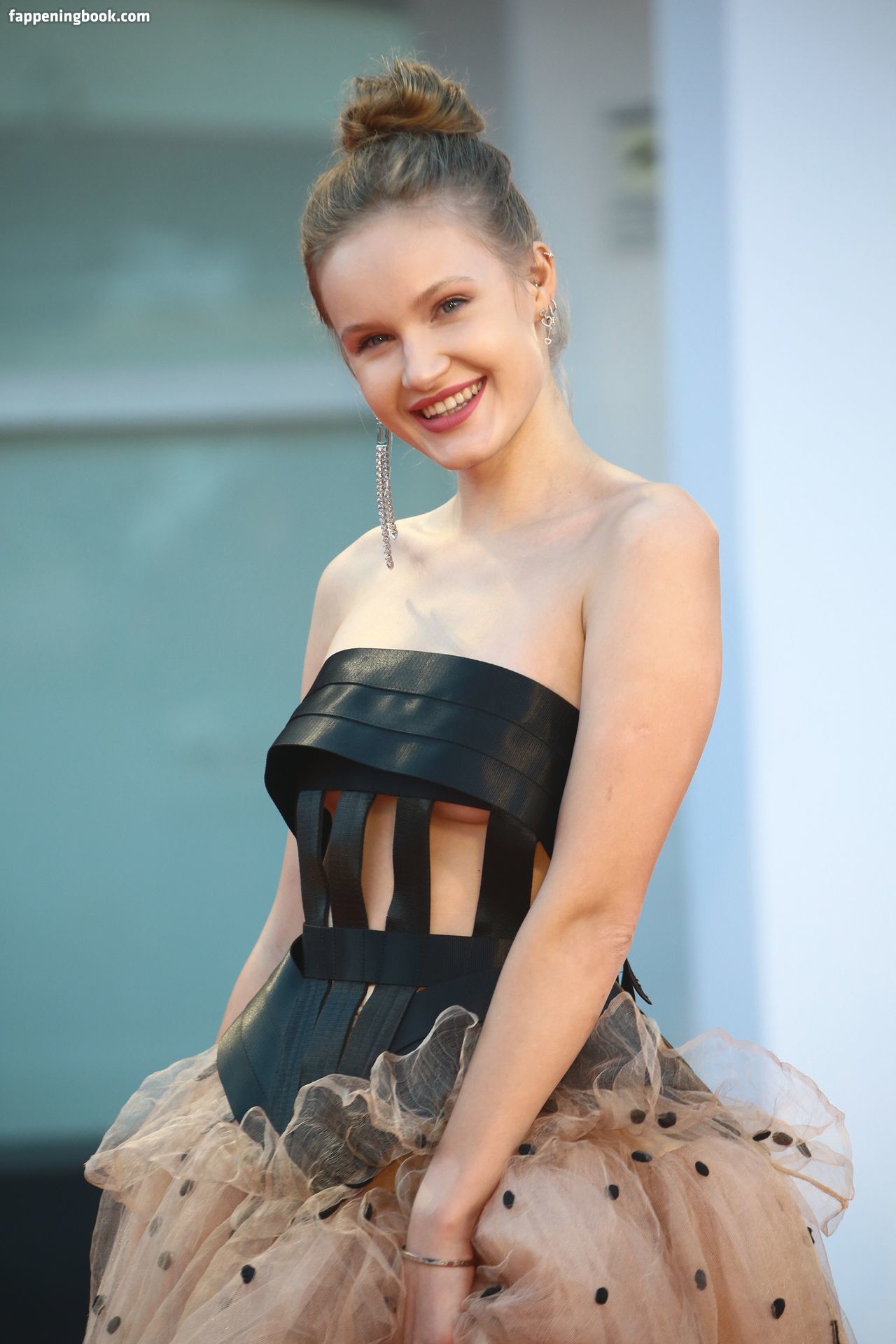 Polina Pushkareva Nude