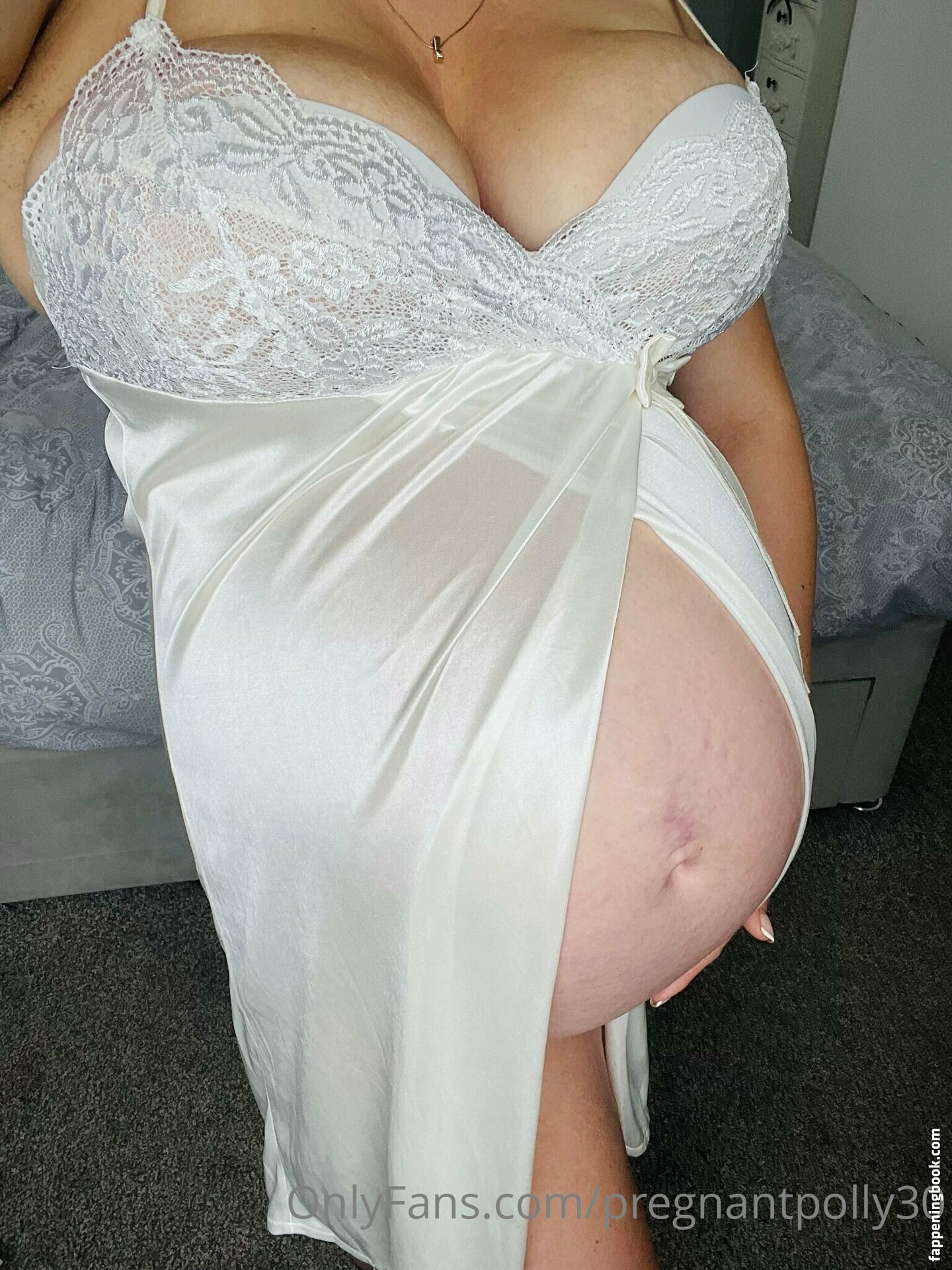 https://fappeningbook.com/photos/p/r/pregnantpolly30/1000/35.jpg