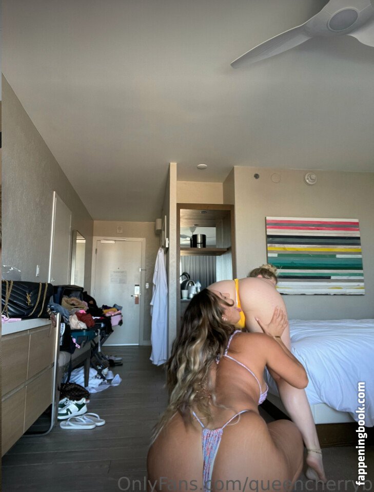 queencherryb Nude OnlyFans Leaks