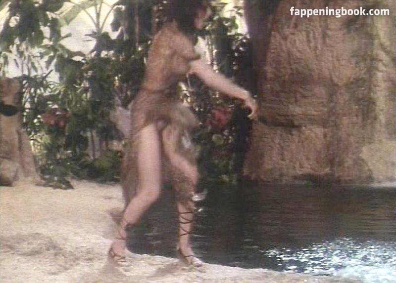 Raquel Welch Nude