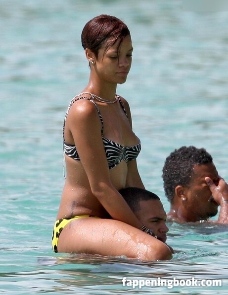 Rihanna Fapello Latest Exclusive Leaked Photos