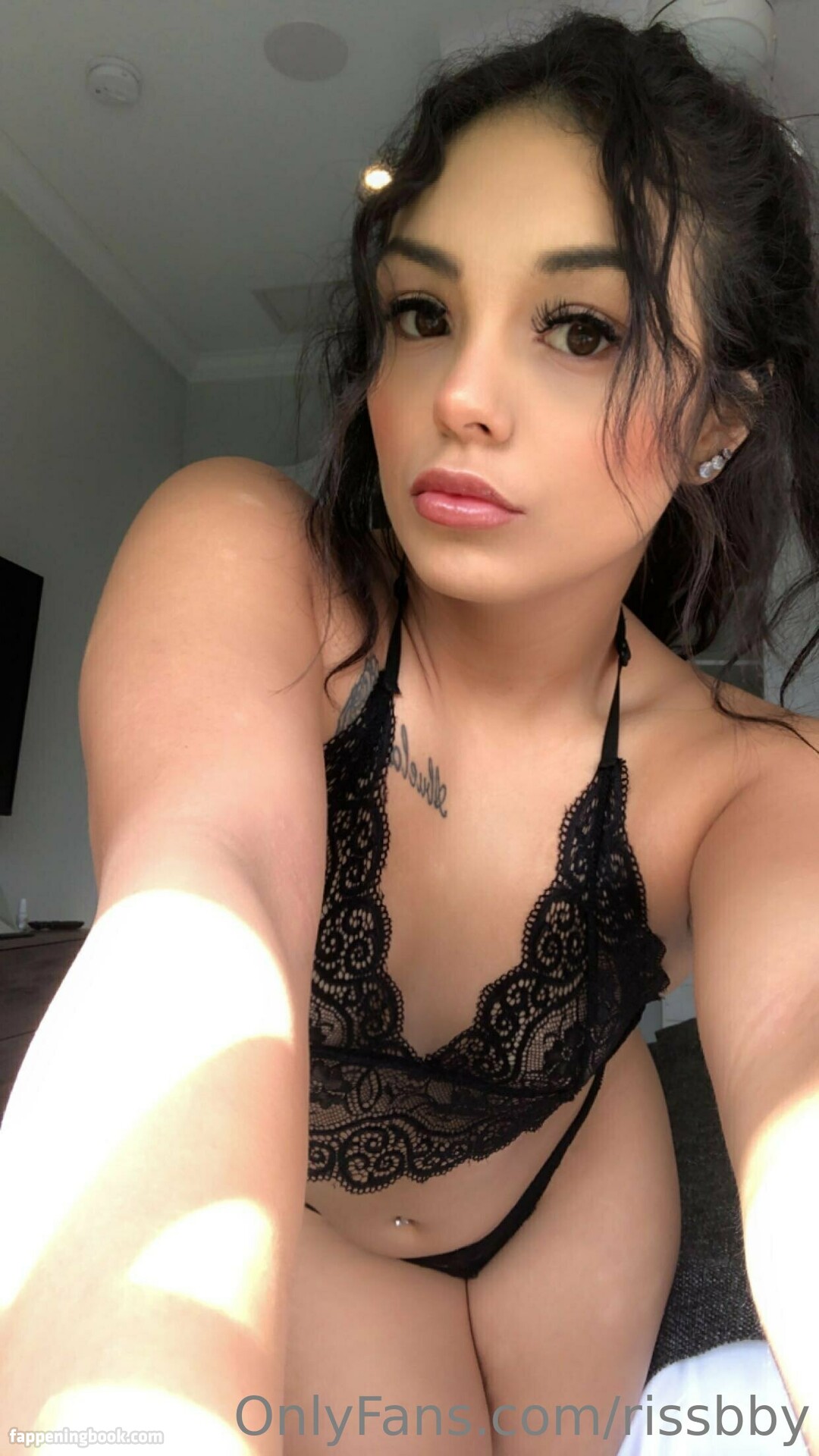 rissbby Nude OnlyFans Leaks
