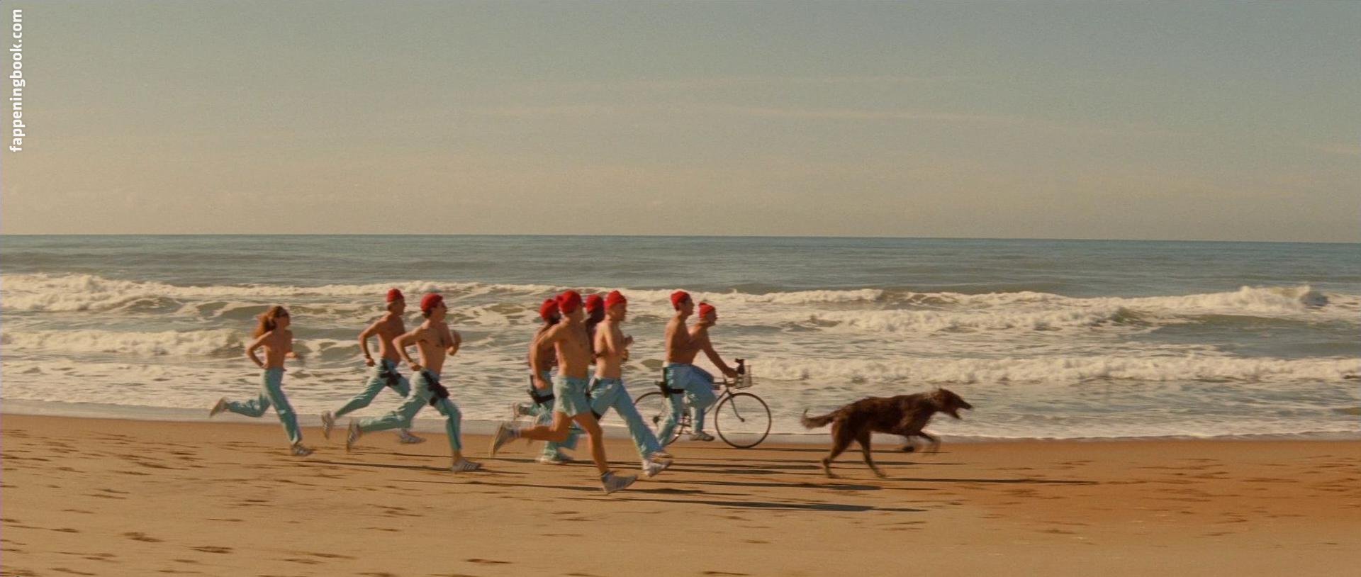 Nude Roles in Movies: The Life Aquatic with Steve Zissou (2004) .