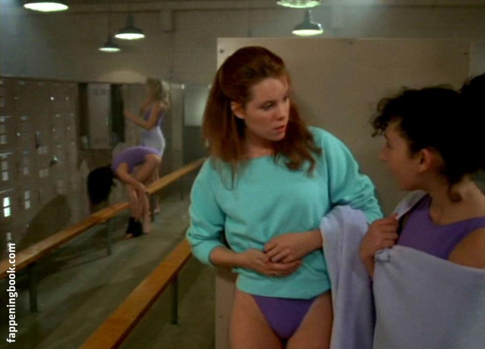Robyn Lively Nude