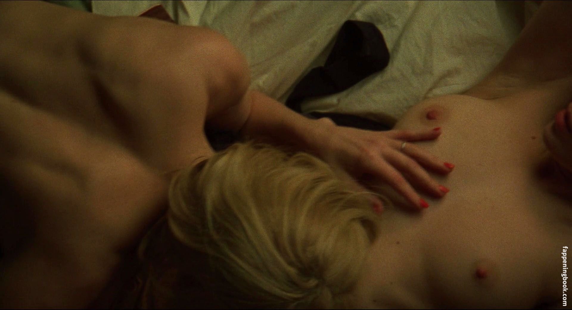 Rooney Mara Nude.