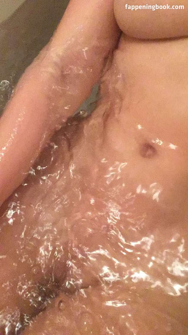 Rosa Brighid Nude