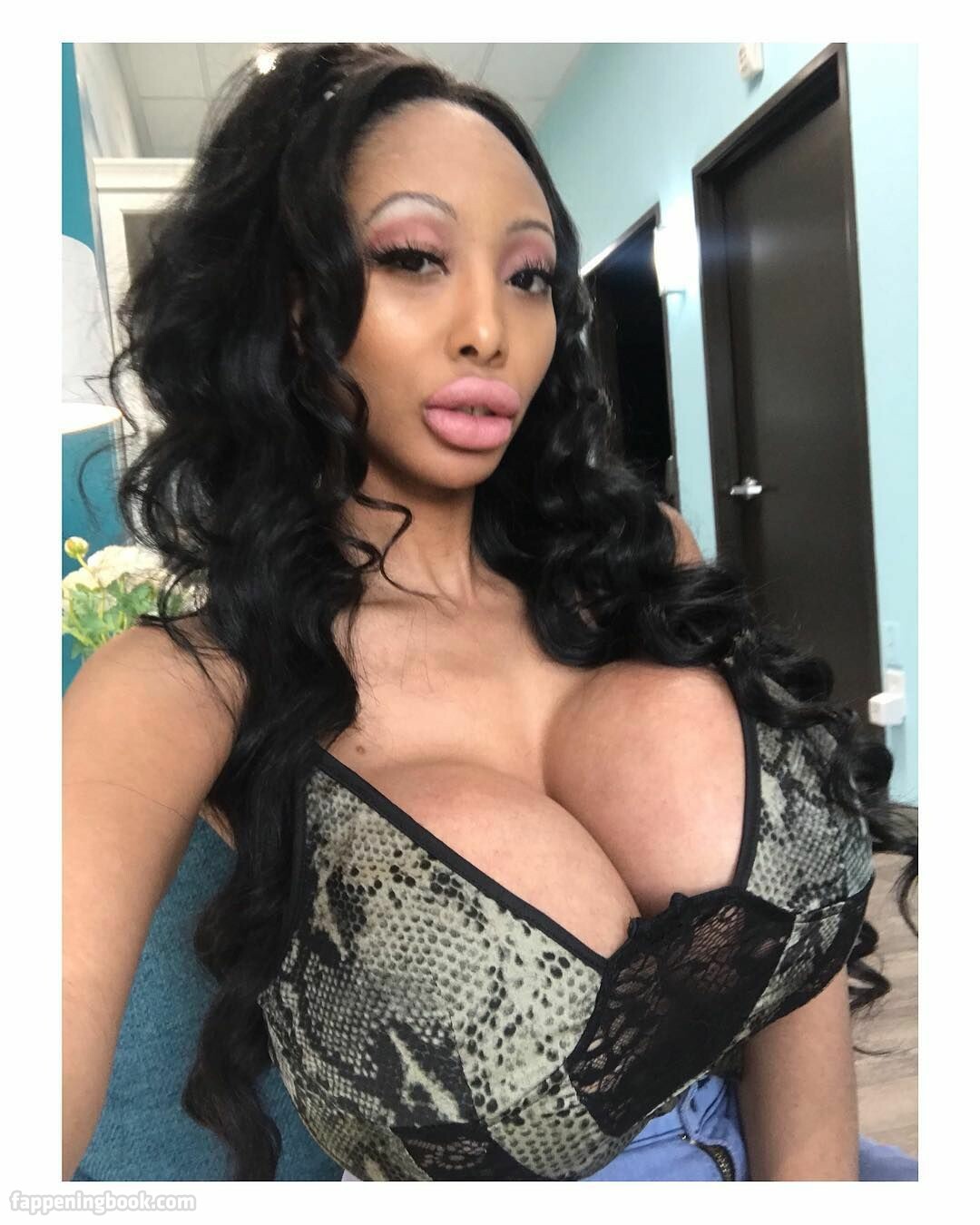 Ruby Sunset Nude OnlyFans Leaks