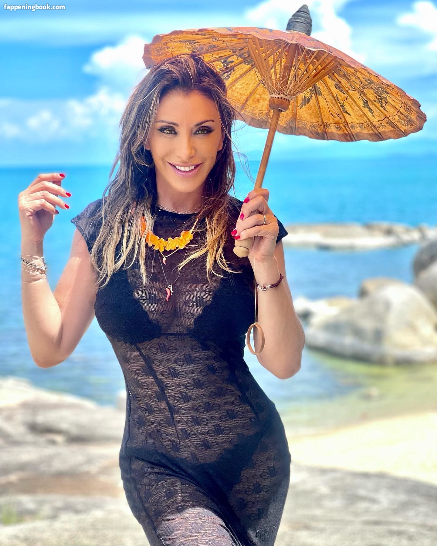 https://fappeningbook.com/photos/s/a/sabrina-salerno/1000/398.jpg