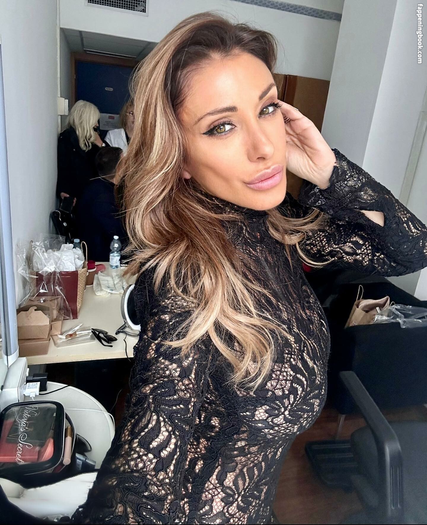 https://fappeningbook.com/photos/s/a/sabrina-salerno/1000/529.jpg