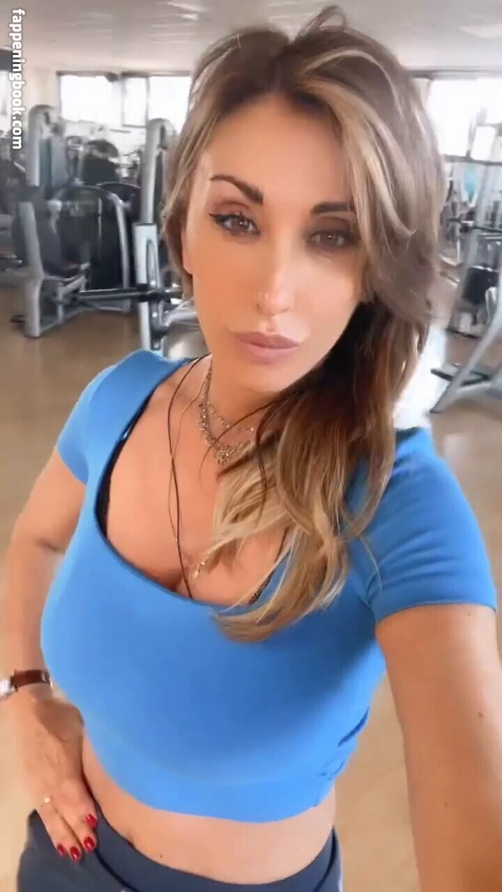 https://fappeningbook.com/photos/s/a/sabrina-salerno/1000/828.jpg