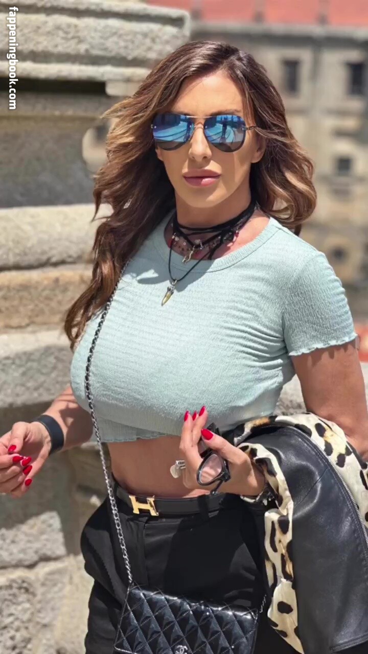 https://fappeningbook.com/photos/s/a/sabrina-salerno/2000/1215.jpg