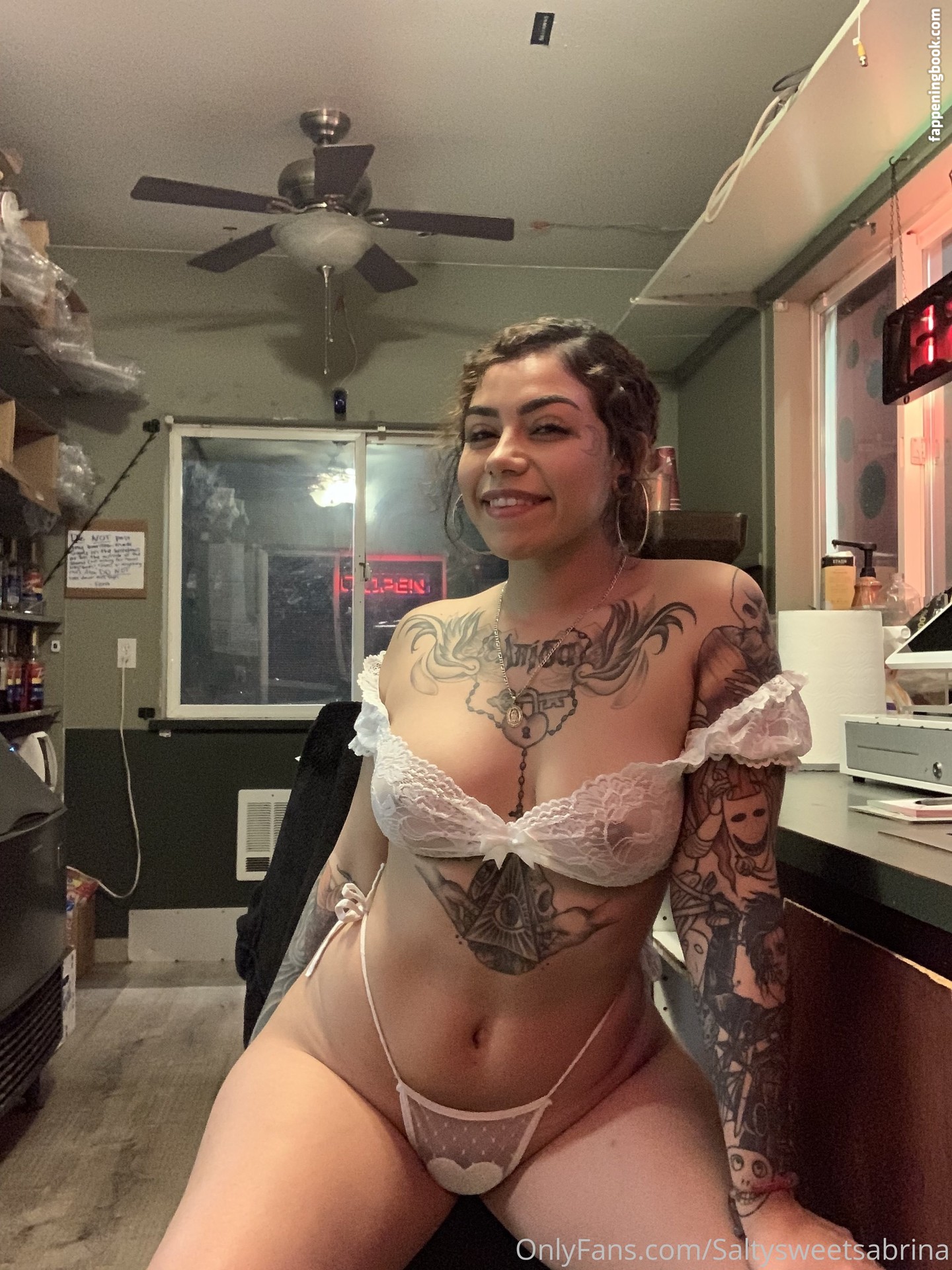 Saltysweetsabrina Nude OnlyFans Leaks