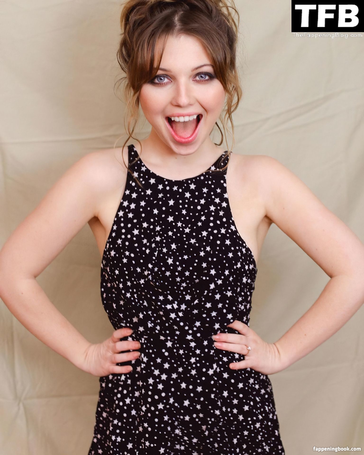 Sammi Hanratty Nude The Fappening Photo 1484188 Fappeningbook