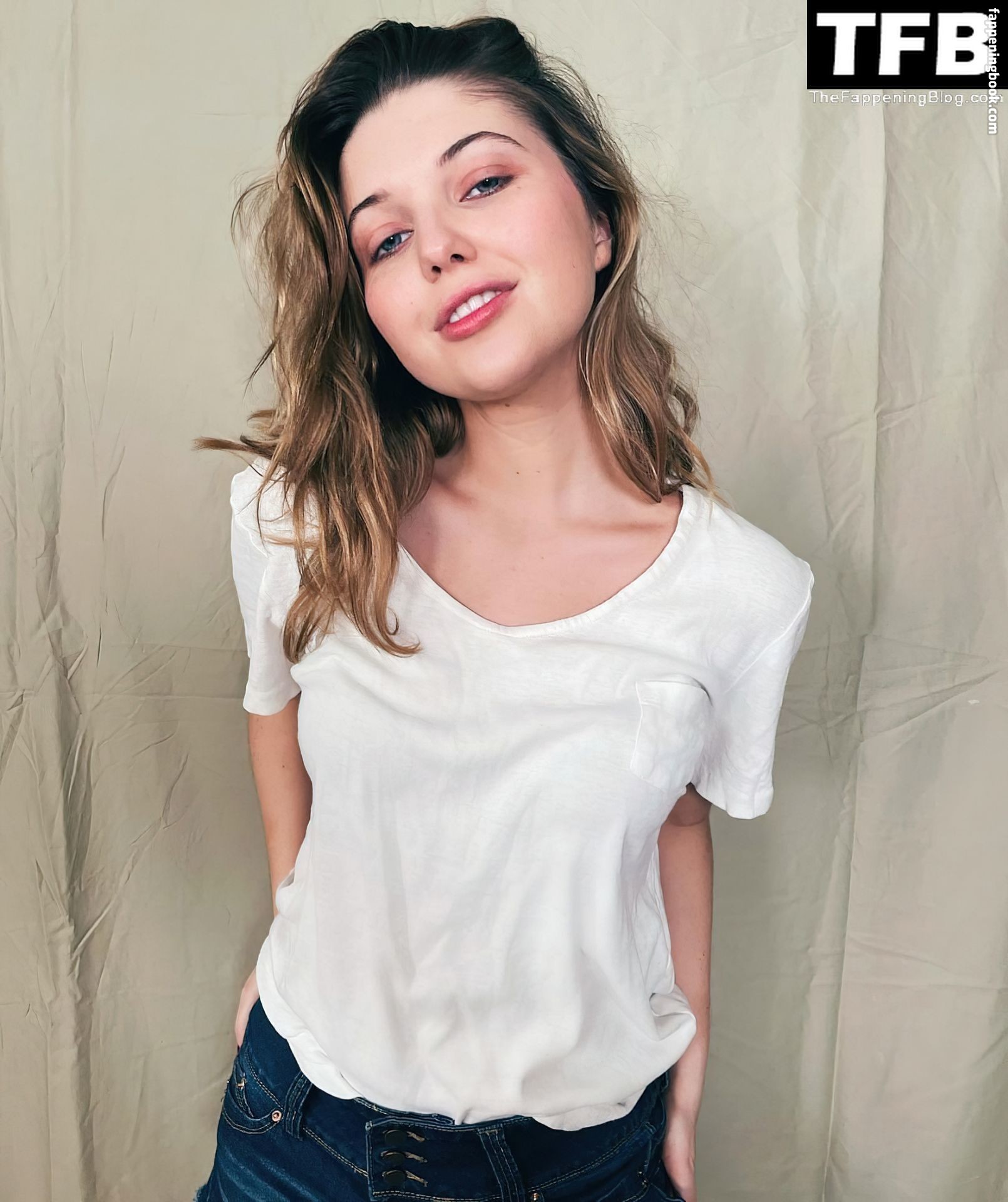Sammi Hanratty Nude The Fappening Photo Fappeningbook