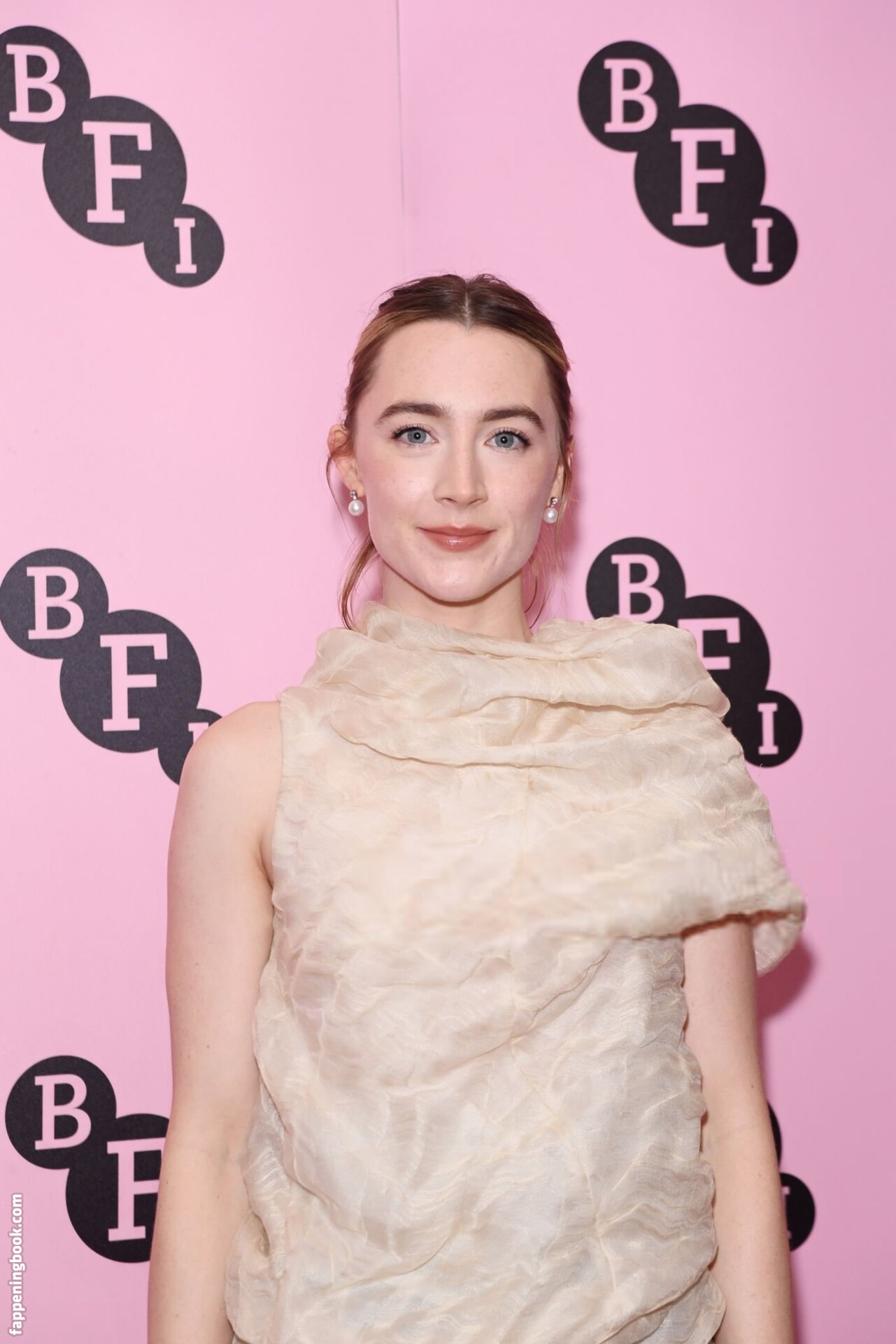 Saoirse Ronan Fapello Latest Exclusive Leaked Photos