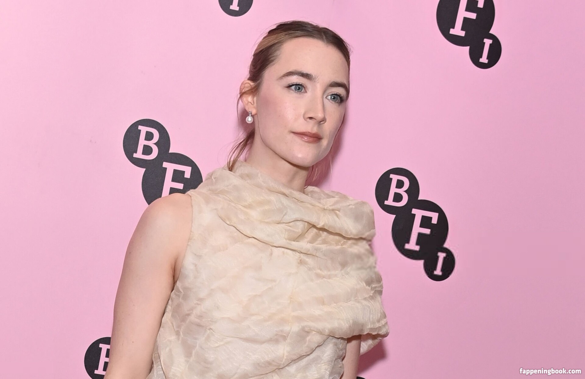 Saoirse Ronan Fapello Latest Exclusive Leaked Photos