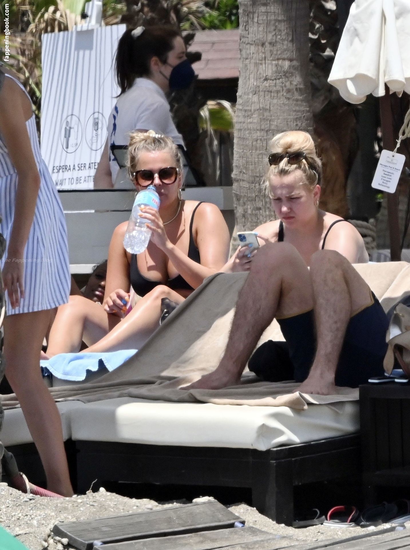 Mae whitman fappening