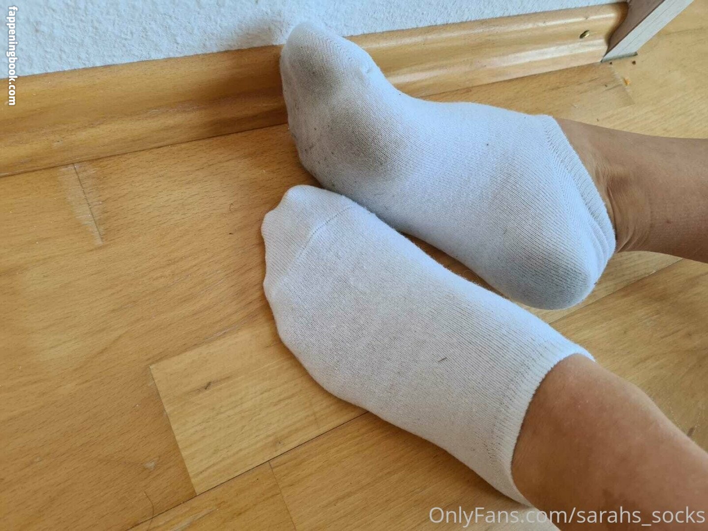 Sarahs Fetish World Sarahs Socks Nude Onlyfans Leaks The Fappening Photo