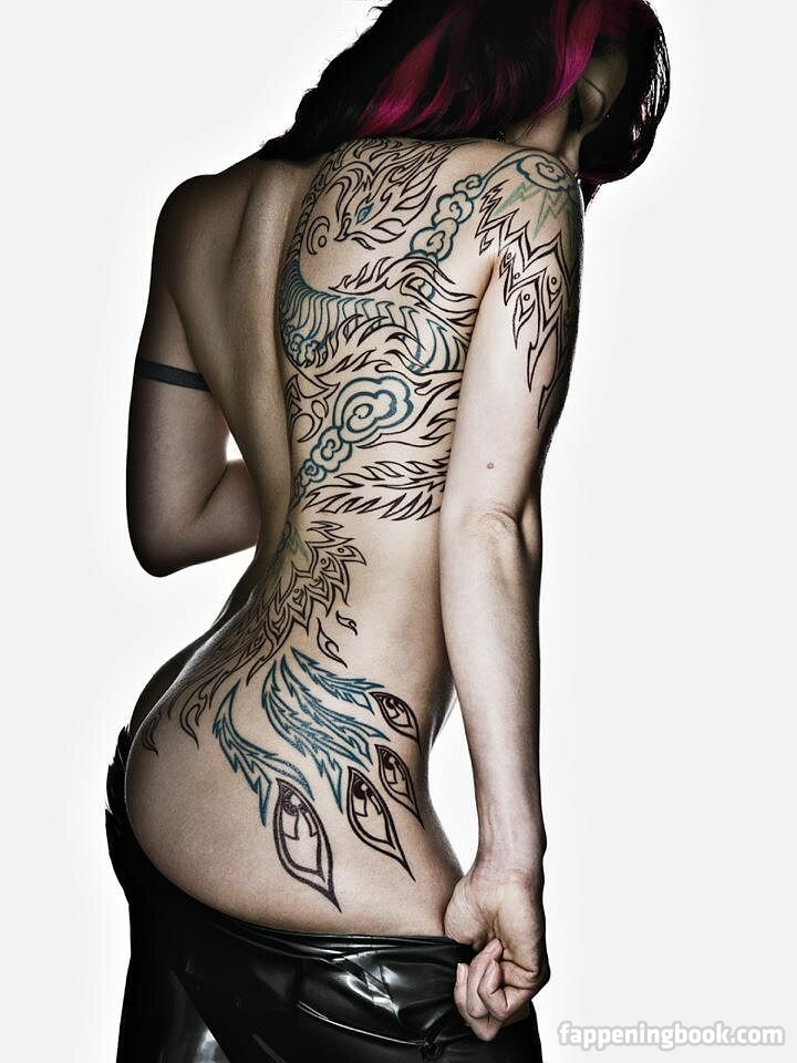 Satine Phoenix Nude