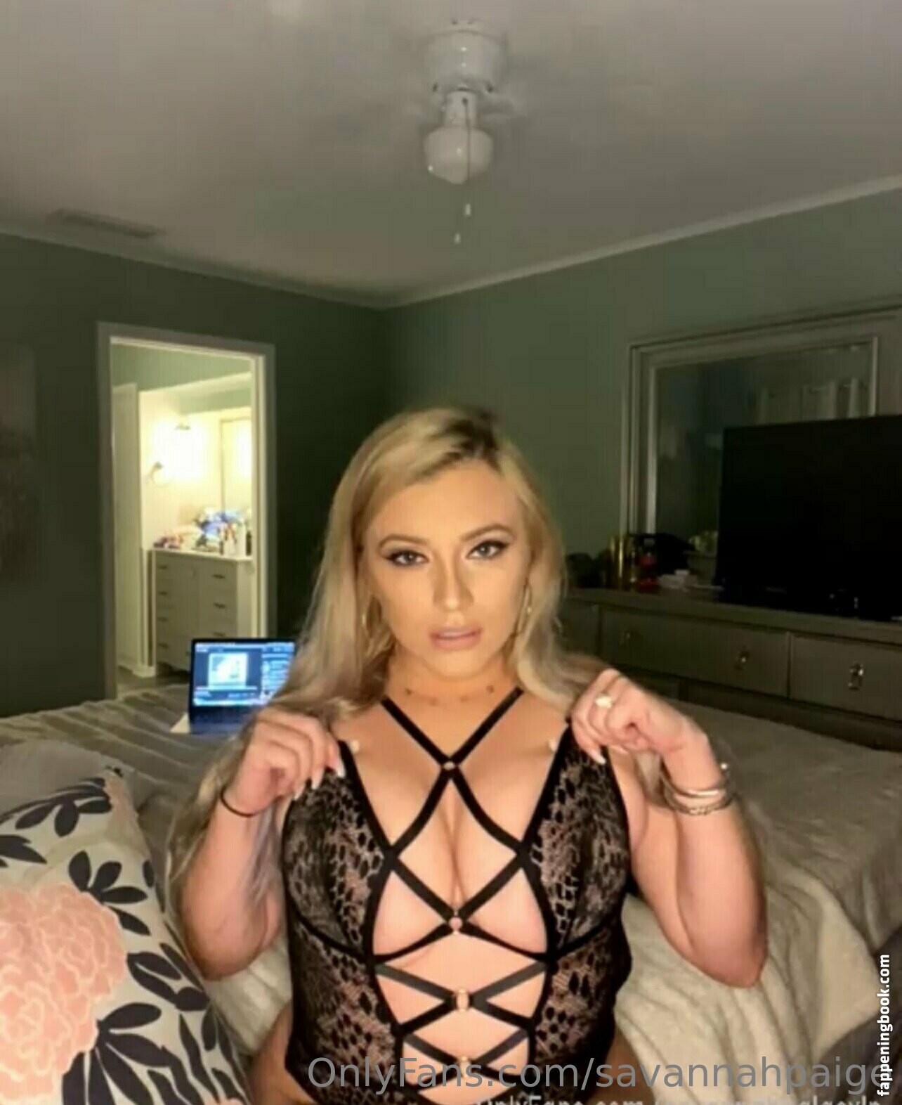 savannahpaige Nude OnlyFans Leaks