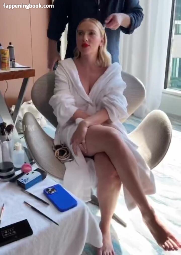 Scarlett Johansson Nude