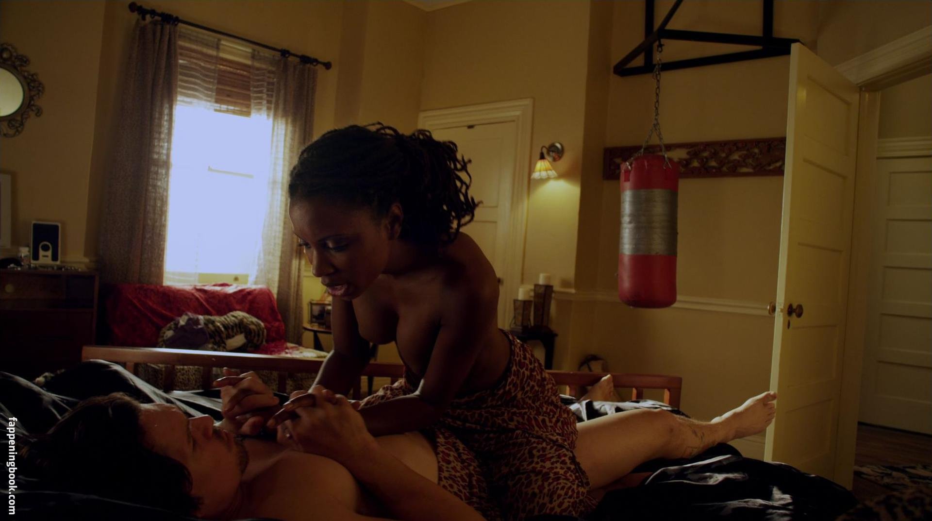 Shanola Hampton gained wide recognition acting in Shameless series. 
